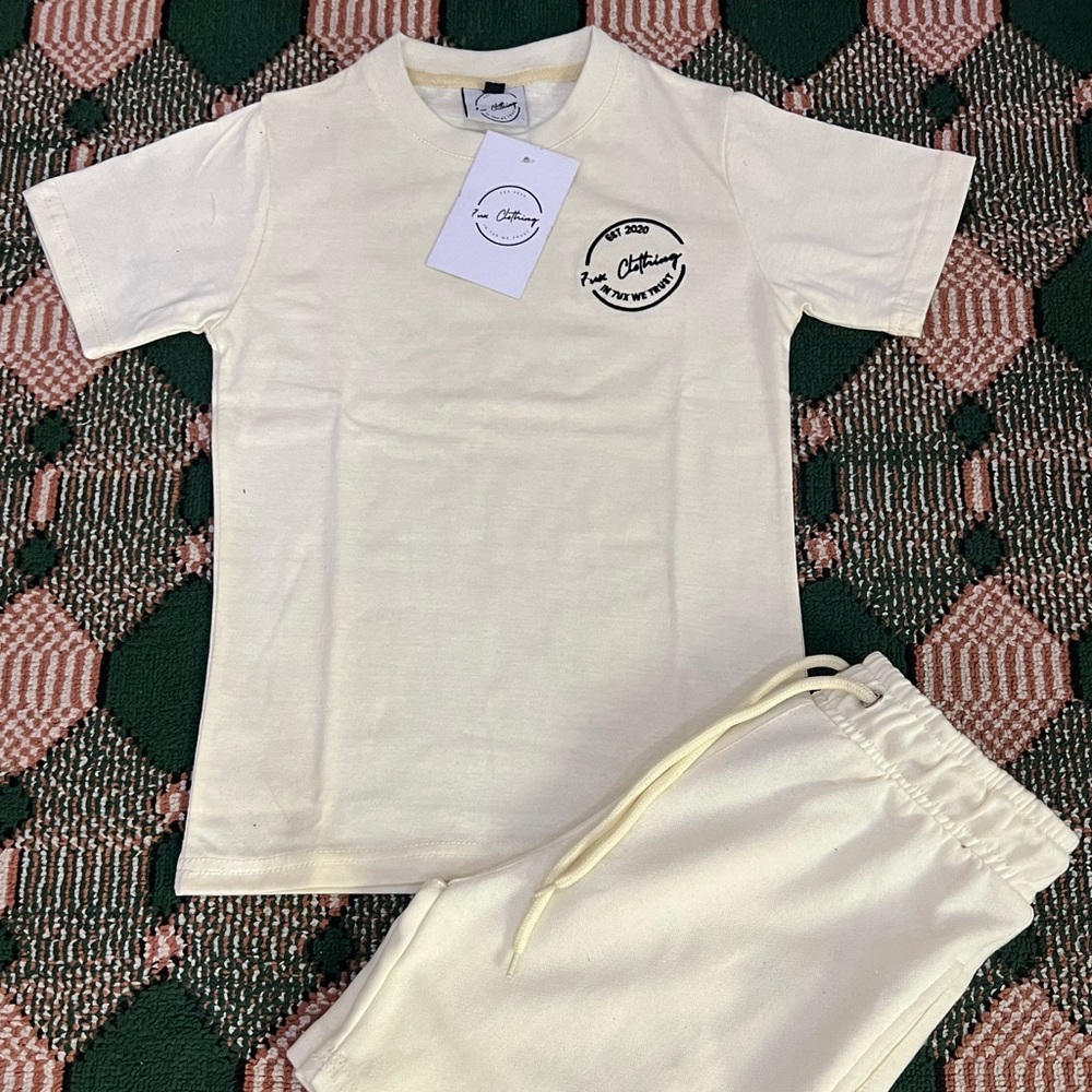 7ux Clothing (Lux)